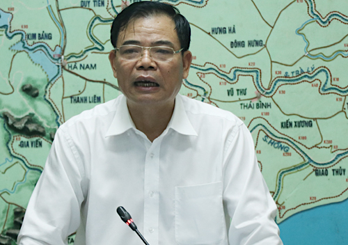 Di dời hơn 380.000 dân tránh bão Damrey