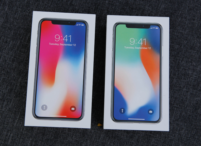 iPhone X đầu tiên về Việt Nam, giá 60 triệu đồng