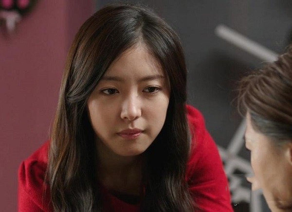 Choáng váng mỗi lần ở quê ra chơi, mẹ chồng đòi đi siêu thị sắm cả chục triệu tiền quà