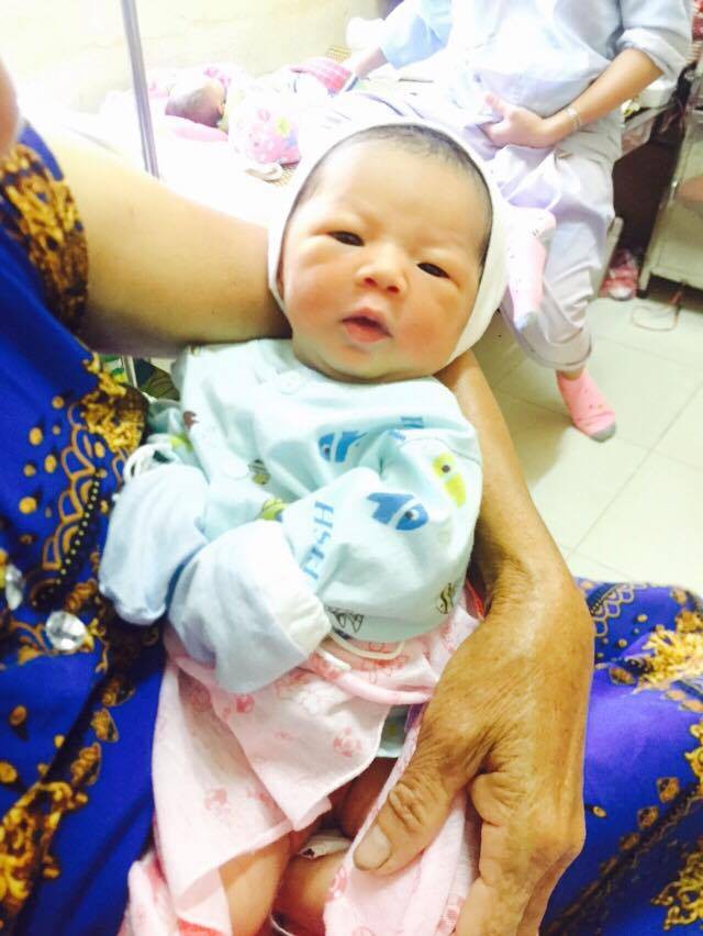 Mẹ đơn thân chịu muôn vàn cay đắng để giữ con: Yêu phải Sở Khanh, bị gia đình từ mặt, dưỡng thai bằng mì tôm sống Mẹ đơn thân chịu muôn vàn cay đắng để giữ con: Yêu phải Sở Khanh, bị gia đình từ mặt, dưỡng thai bằng mì tôm sống