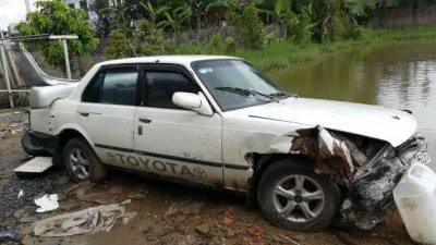 Sốc ô tô cũ chính hãng giá không tưởng 10 triệu đồng/chiếc ở chợ Việt