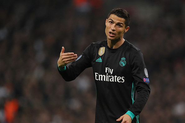 Quyền lực Ronaldo vô hại trong phòng thay đồ và ban lãnh đạo