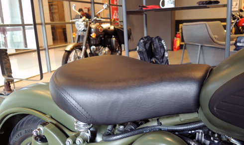 Royal Enfield Classic 500 - môtô 500 phân khối rẻ nhất Việt Nam