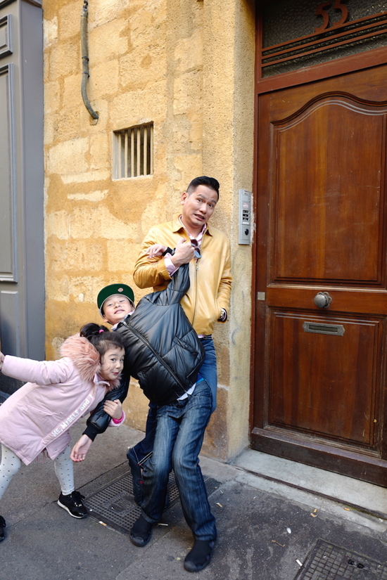 Gia đình Jennifer Phạm du ngoạn châu Âu bằng du thuyền hạng sang