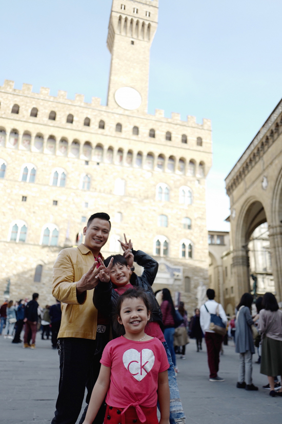 Gia đình Jennifer Phạm du ngoạn châu Âu bằng du thuyền hạng sang