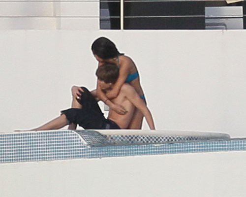 Đây là tình sử của Justin và Selena suốt 7 năm qua: Dài và dai chẳng kém Cô dâu 8 tuổi! Đây là tình sử của Justin và Selena suốt 7 năm qua: Dài và dai chẳng kém Cô dâu 8 tuổi!