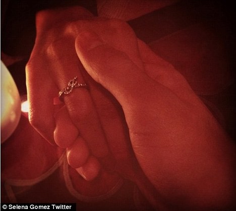 Đây là tình sử của Justin và Selena suốt 7 năm qua: Dài và dai chẳng kém Cô dâu 8 tuổi! Đây là tình sử của Justin và Selena suốt 7 năm qua: Dài và dai chẳng kém Cô dâu 8 tuổi!