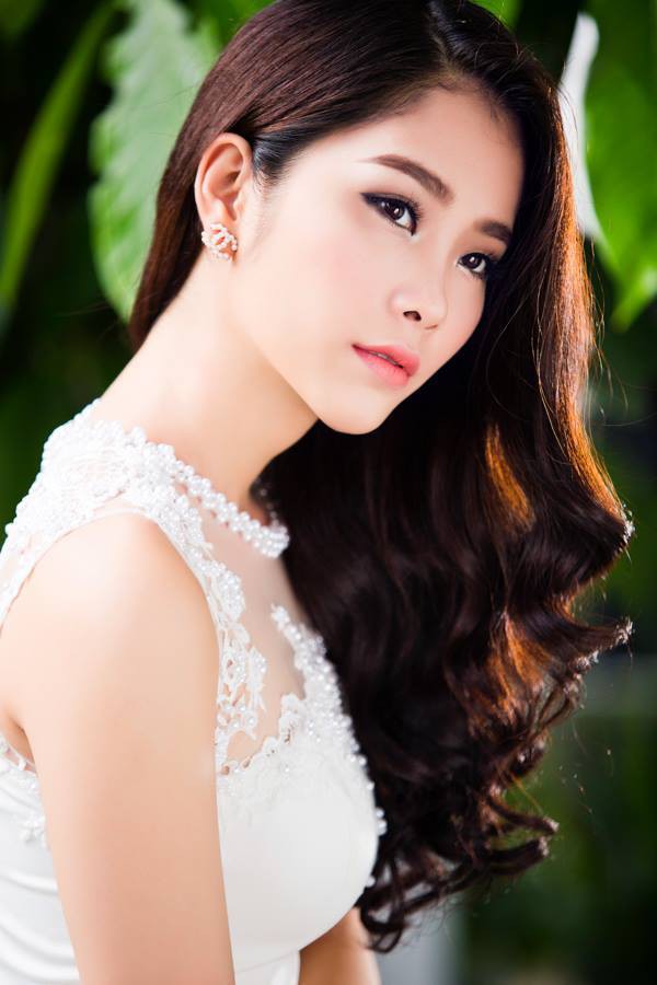 Nam Em: Tôi đẹp kiểu Hoa hậu nên chỉ người lớn tuổi mới thấy được Nam Em: Tôi đẹp kiểu Hoa hậu nên chỉ người lớn tuổi mới thấy được