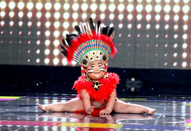 Phương Mỹ Chi nhận 6.000 USD/show diễn, vậy còn cát-sê của những sao nhí khác?