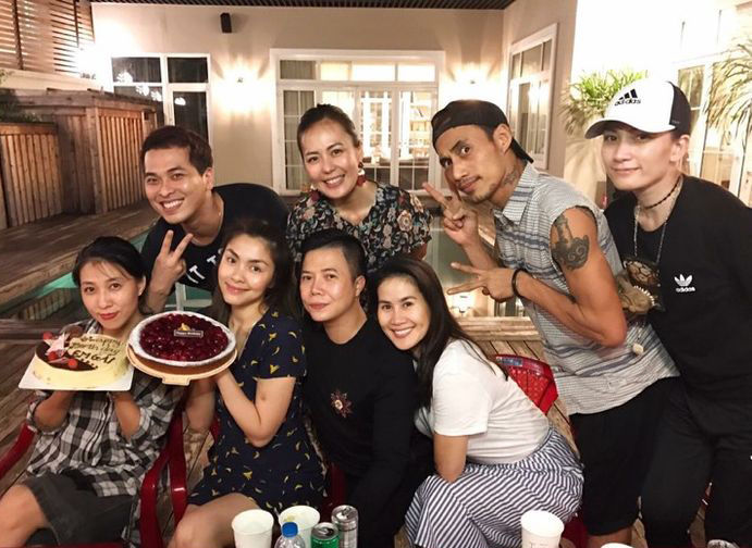 Vợ chồng Tăng Thanh Hà tổ chức sinh nhật ấm cúng cho bạn thân 15 năm