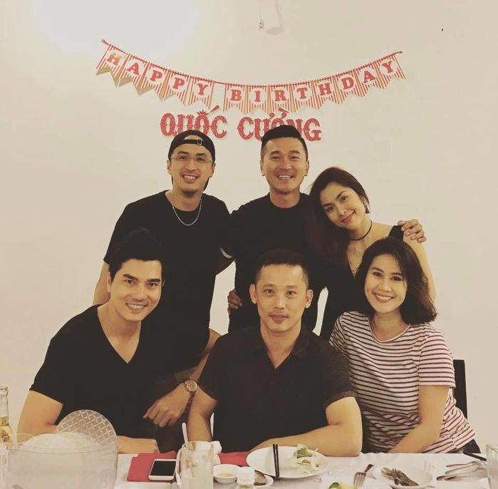 Vợ chồng Tăng Thanh Hà tổ chức sinh nhật ấm cúng cho bạn thân 15 năm