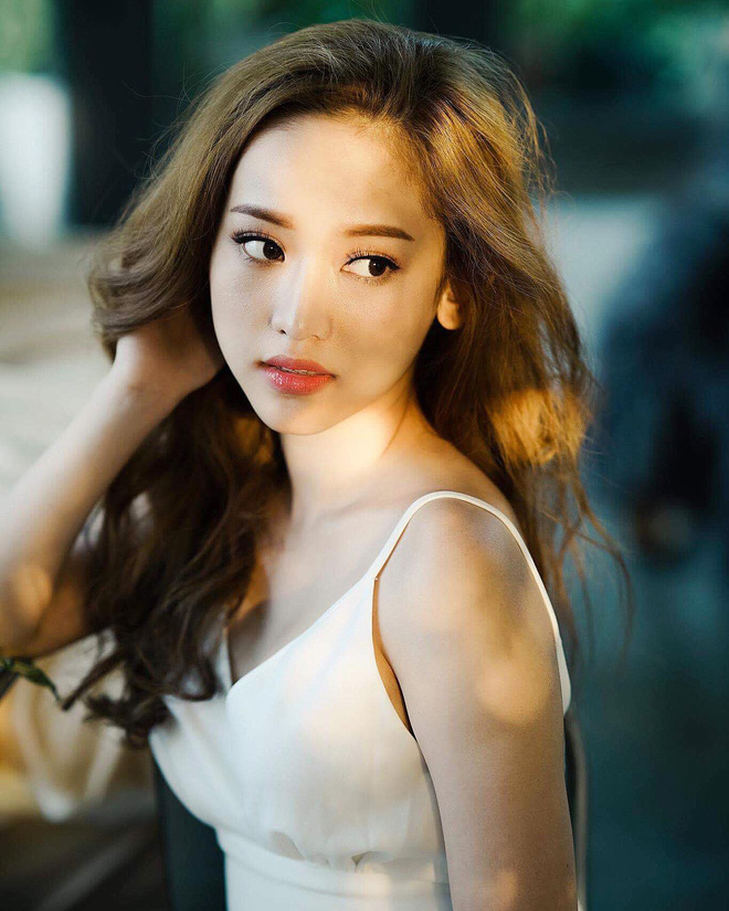 Thuý Vi: Không thấy phiền khi lên hình cùng Midu, chừng nào thấy hình mình xấu thì mới phiền!