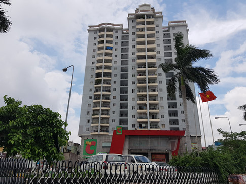 Vạn người Sài Gòn đòi sổ hồng chung cư tiền tỉ: Tiền nộp đủ sao chưa chính chủ?