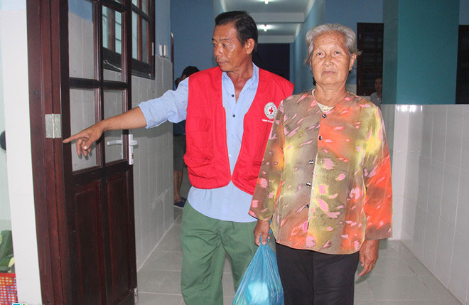 TP.HCM: Sơ tán 700 người dân xã đảo Thạnh An đến nơi tránh bão số 12