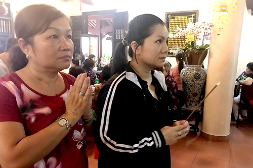 Gia đình cố nghệ sĩ Út Bạch Lan từ chối làm hồ sơ NSND cho bà