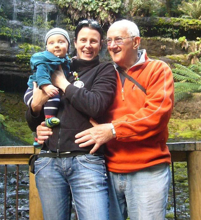 Lấy chồng 77 tuổi, bất ngờ hết... vô sinh