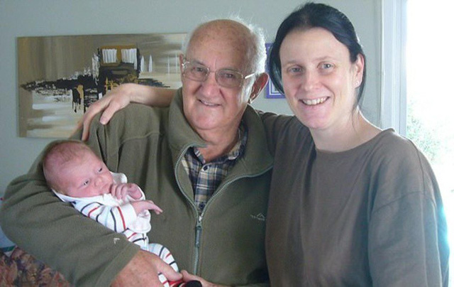 Lấy chồng 77 tuổi, bất ngờ hết... vô sinh