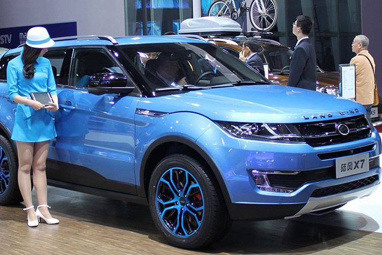 Xe sang Range Rover Evoque 2018 nhái giá 320 triệu đồng