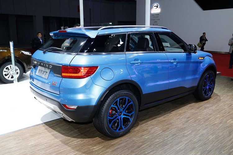 Xe sang Range Rover Evoque 2018 nhái giá 320 triệu đồng