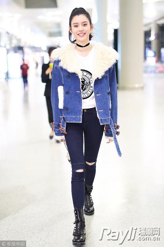 Mùa đông, áo khoác bò từ Á sang Âu nhìn đâu cũng thấy