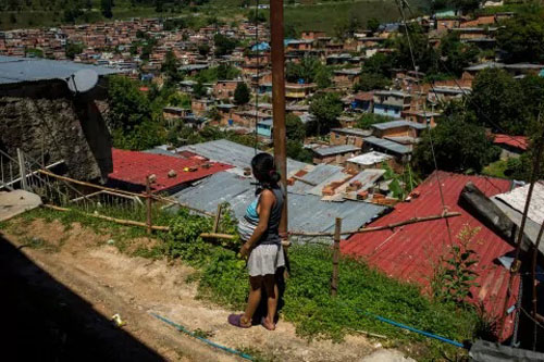 Khan hiếm thuốc tránh thai, bao cao su, phụ nữ Venezuela e ngại sex