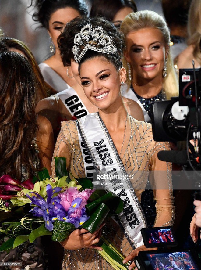 Hoa hậu của 6 cuộc thi lớn nhất thế giới năm 2017: Người đẹp tuyệt trần, kẻ thì bị chê là thảm họa