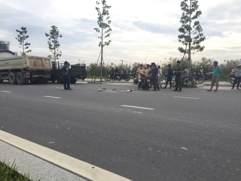 Nam thanh niên tông vào đuôi xe ben tử vong tại chỗ