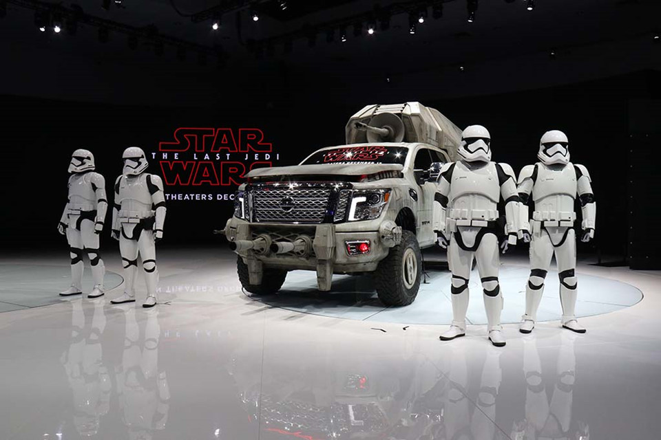 Dàn xế hộp phong cách Star Wars từ Nissan