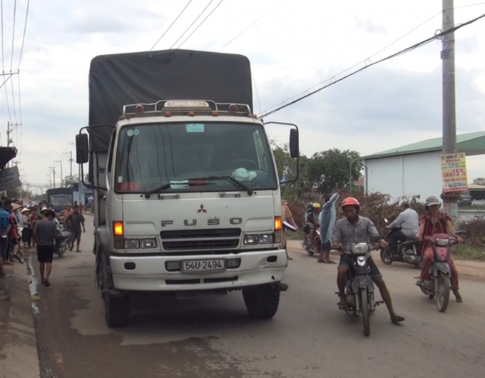 TP HCM: Va chạm với xe tải, một bảo vệ tử vong