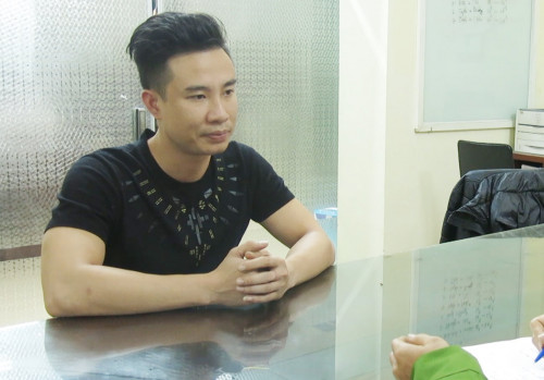 Tú ông ở Hà Nội tiết lộ cách thức kết nối các quý bà với trai bao