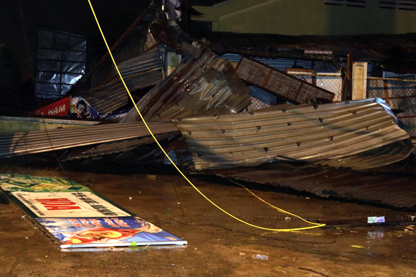 Ít nhất 11 người chết, nhiều nạn nhân mất tích vì bão Damrey