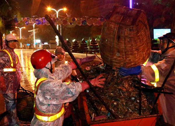 Ít nhất 11 người chết, nhiều nạn nhân mất tích vì bão Damrey