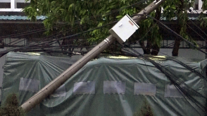 Bão Damrey đổ bộ, Khánh Hòa và Phú Yên tan hoang