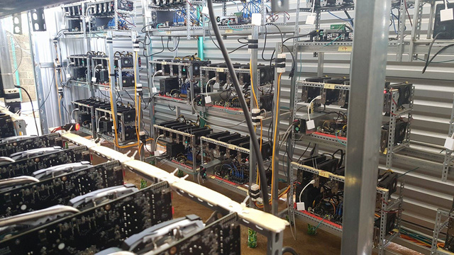 Vượt 7.395 USD, bong bóng Bitcoin bị cảnh báo sẽ vỡ trận?