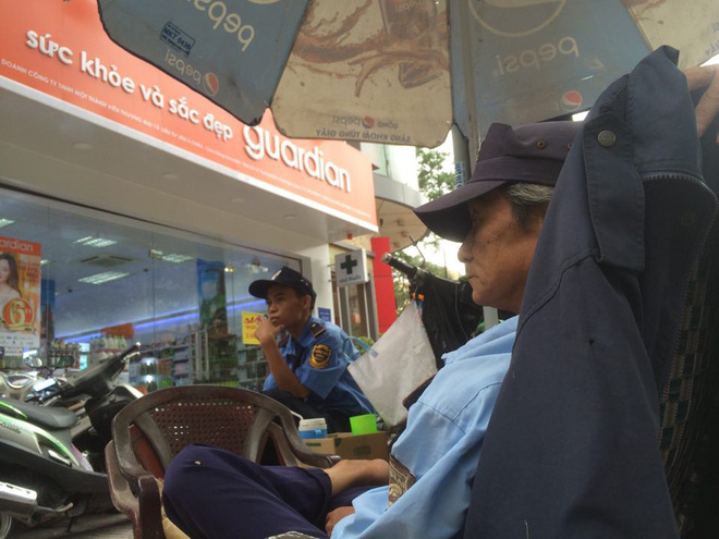 Nữ sinh Sài Gòn bị kẻ biến thái trên xe buýt đuổi đánh rách mí mắt, cha phải đưa đi khâu