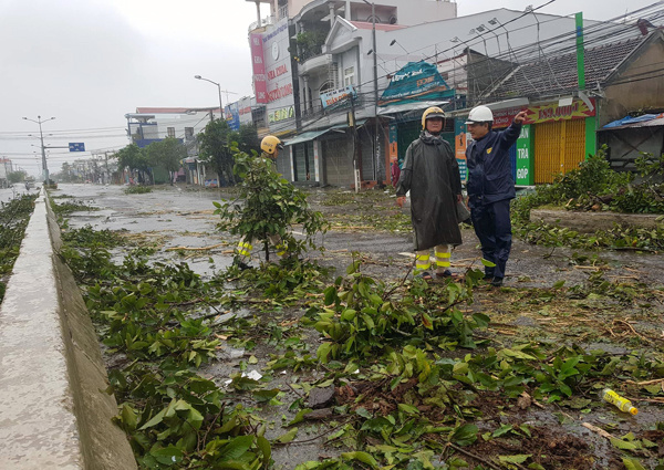 Ít nhất 11 người chết, nhiều nạn nhân mất tích vì bão Damrey