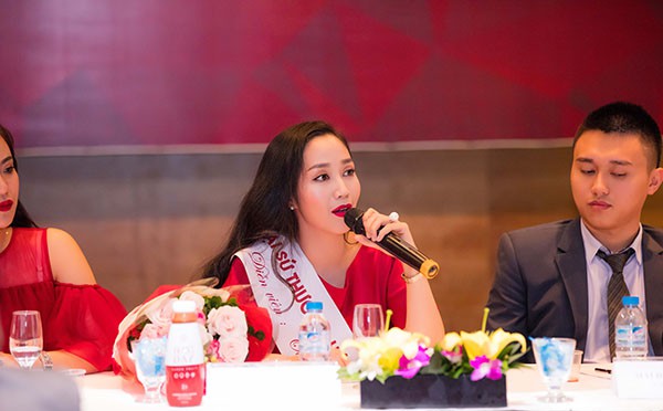 MC, diễn viên Ốc Thanh Vân: Tôi đã dừng hợp đồng với công ty mỹ phẩm Ts Group. Họ cần công khai xin lỗi khách hàng và các đại sứ MC, diễn viên Ốc Thanh Vân: Tôi đã dừng hợp đồng với công ty mỹ phẩm Ts Group. Họ cần công khai xin lỗi khách hàng và các đại sứ