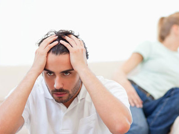 Ba mẹ xui tôi bỏ vợ vì tôi muốn phụ vợ việc nhà