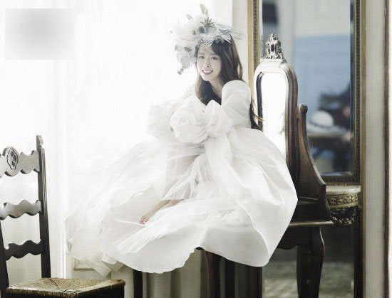 Đám cưới cô út của Những nàng công chúa nổi tiếng: Dàn sao nô nức, bà xã Bae Yong Joon chiếm hết mọi sự chú ý Đám cưới cô út của Những nàng công chúa nổi tiếng: Dàn sao nô nức, bà xã Bae Yong Joon chiếm hết mọi sự chú ý
