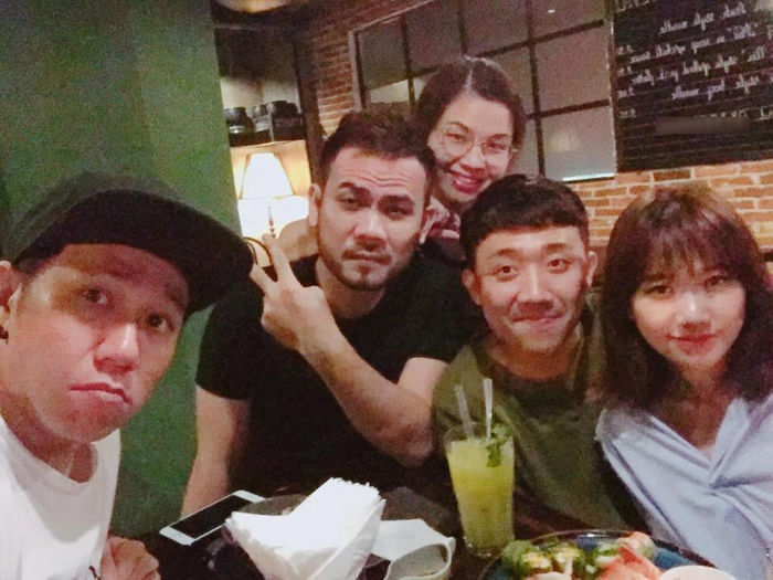 Vợ chồng Trấn Thành - Hari Won vui vẻ đi ăn sinh nhật sau ồn ào với Tiến Đạt