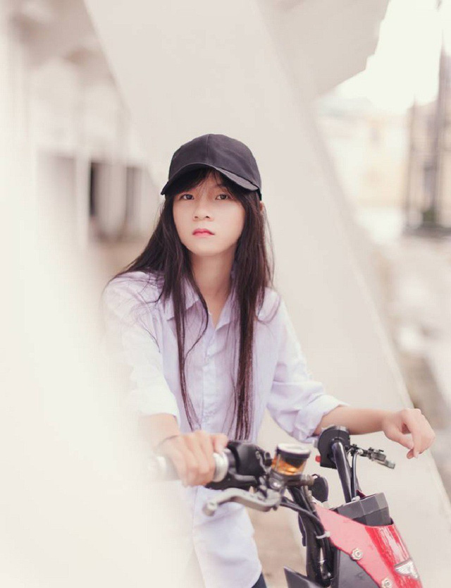 Xuất hiện em gái góc nghiêng của Sơn Tùng M-TP khiến dân mạng xôn xao Xuất hiện em gái góc nghiêng của Sơn Tùng M-TP khiến dân mạng xôn xao