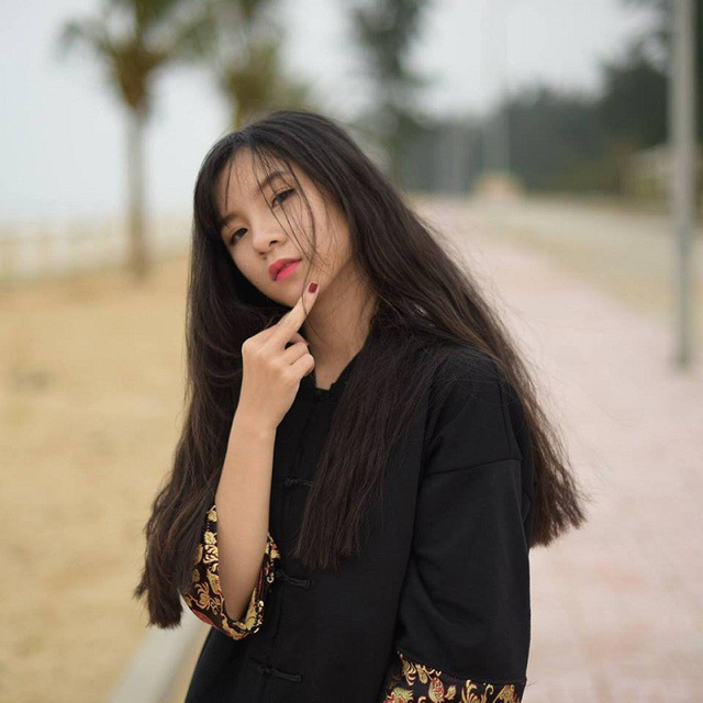 Xuất hiện em gái góc nghiêng của Sơn Tùng M-TP khiến dân mạng xôn xao Xuất hiện em gái góc nghiêng của Sơn Tùng M-TP khiến dân mạng xôn xao
