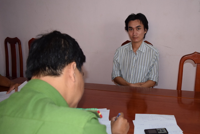 Bắt giam con ruột dùng cyanua đầu độc cha và người hàng xóm Bắt giam con ruột dùng cyanua đầu độc cha và người hàng xóm