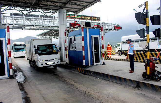 Lần đầu tiên BOT Ninh An xả trạm trước áp lực tiền lẻ