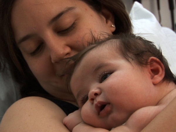 Đọc kết quả xét nghiệm của chồng, tôi bàng hoàng vì hóa ra anh đã biết mọi chuyện tôi giấu từ lâu