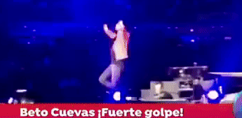 HLV The Voice Mexico ngã xuống hố sân khấu khi đang biểu diễn