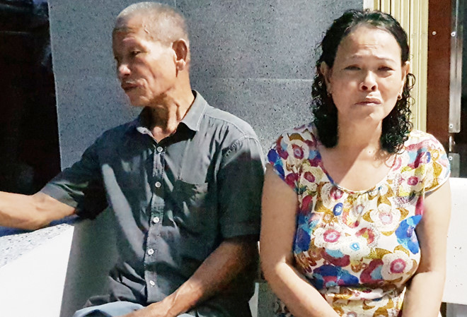 Vợ người đe dọa tài xế ở BOT Cai Lậy ôm con khóc lo cho chồng