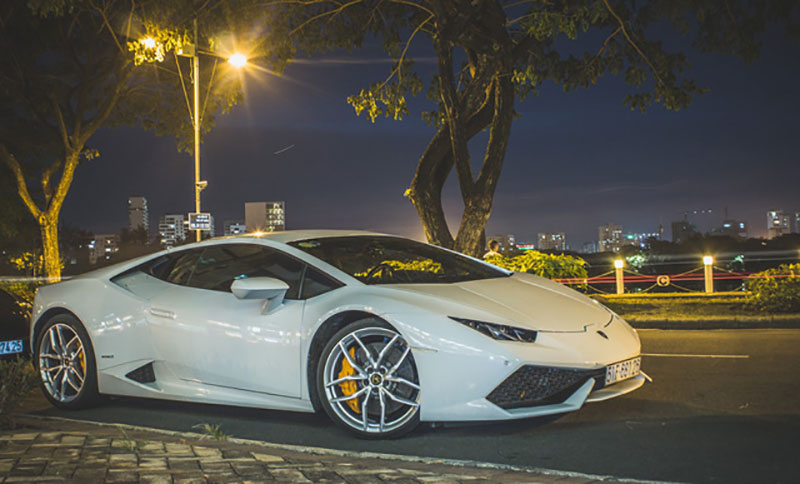 Dàn siêu xe Lamborghini 80 tỷ đồng tụ tập dịp cuối tuần tại Sài Gòn