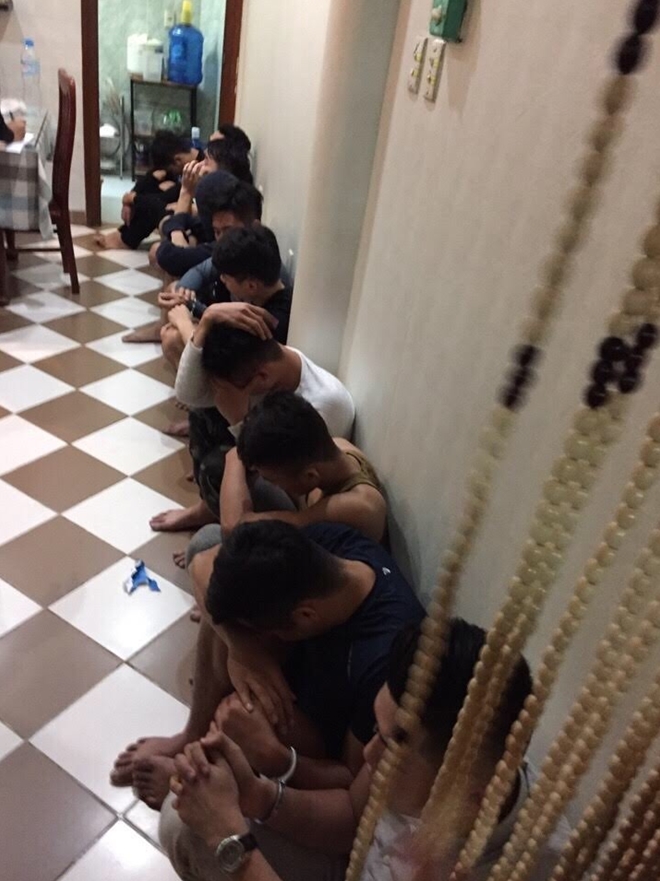 Phá đường dây mại dâm nam chuyên phục vụ quý bà giải đen Phá đường dây mại dâm nam chuyên phục vụ quý bà giải đen