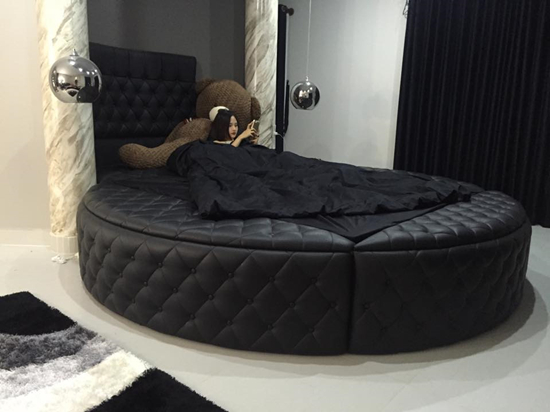 Cuộc sống sang chảnh không kém gì đại gia của Miu Lê